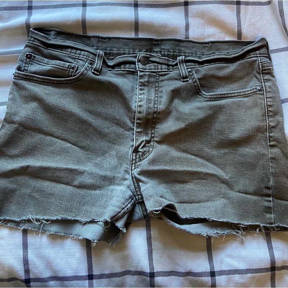 Women’s Levis Grey Denim Jean Shorts, Size 10